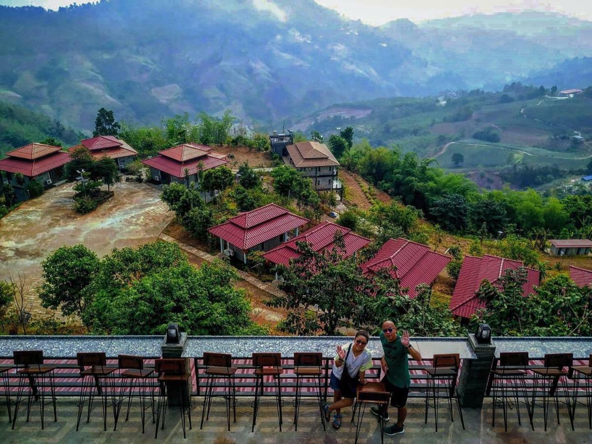 Phumektawan ภูเมฆตะวัน Hotel&Restaurant Сантихири Экстерьер фото