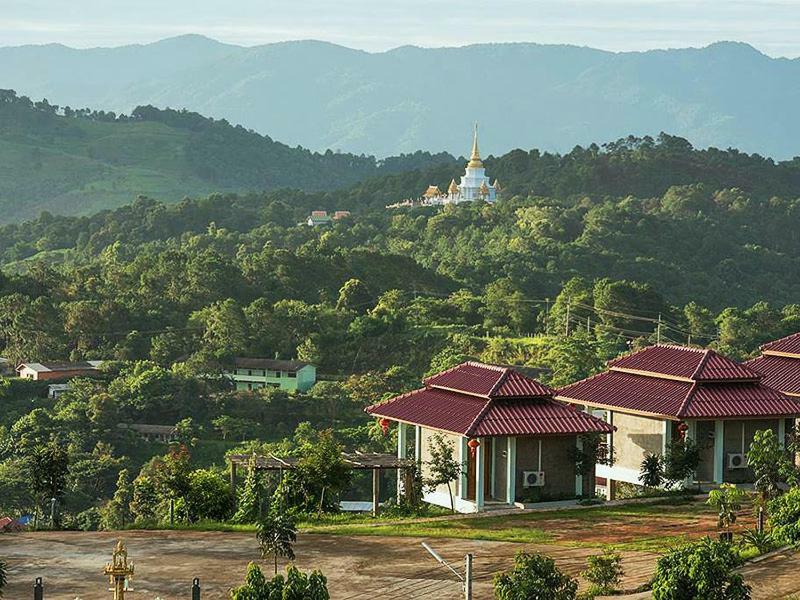 Phumektawan ภูเมฆตะวัน Hotel&Restaurant Сантихири Экстерьер фото